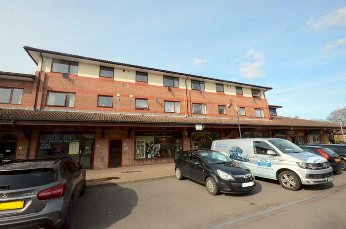 2 Bedroom Flat To Rent In Falkners Close Fleet, GU51