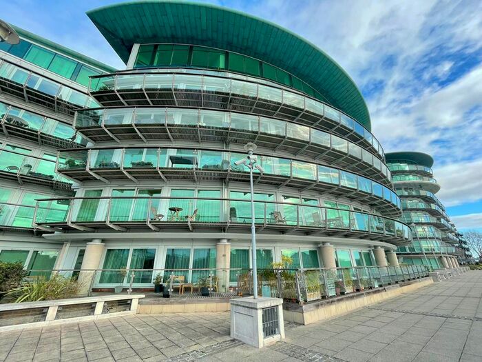 1 Bedroom Flat To Rent In Wapping High Street, London, E1W