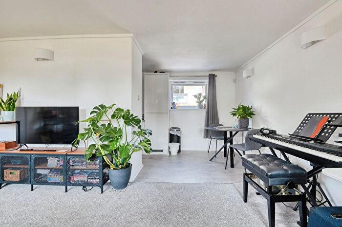 1 Bedroom Flat For Sale In Jockey Road, Sutton Coldfield, B73