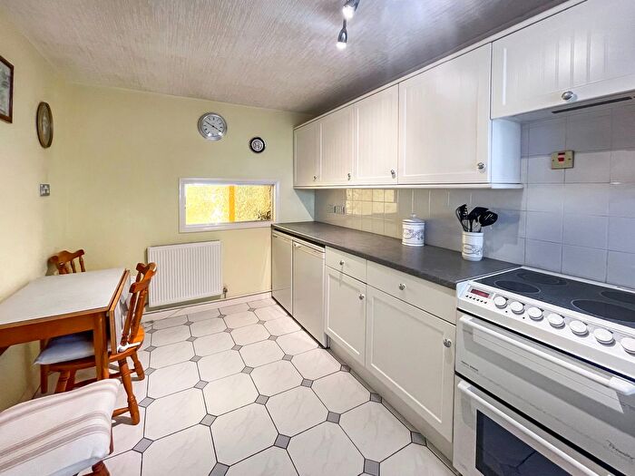 3 Bedroom Terraced House For Sale In Beechwood Avenue, Sunbury On Thames, TW16