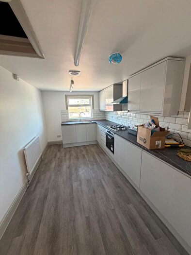 4 Bedroom Flat To Rent In Ilford, IG1
