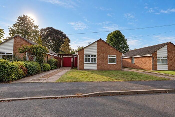 3 Bedroom Detached Bungalow For Sale In Court Road, Newent, GL18