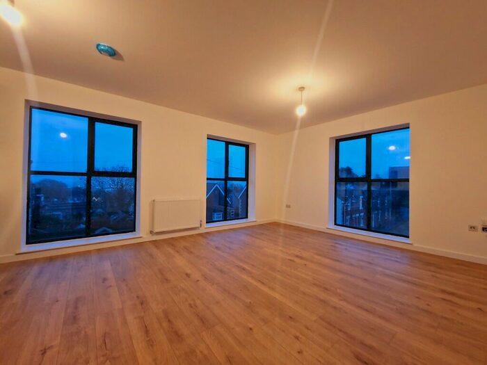 1 Bedroom Apartment To Rent In Albert Street, Old Town, Swindon, SN1