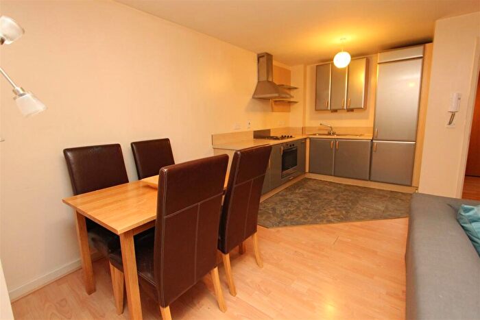 2 Bedroom Flat To Rent In Aspect, Elmwood Lane, LS2