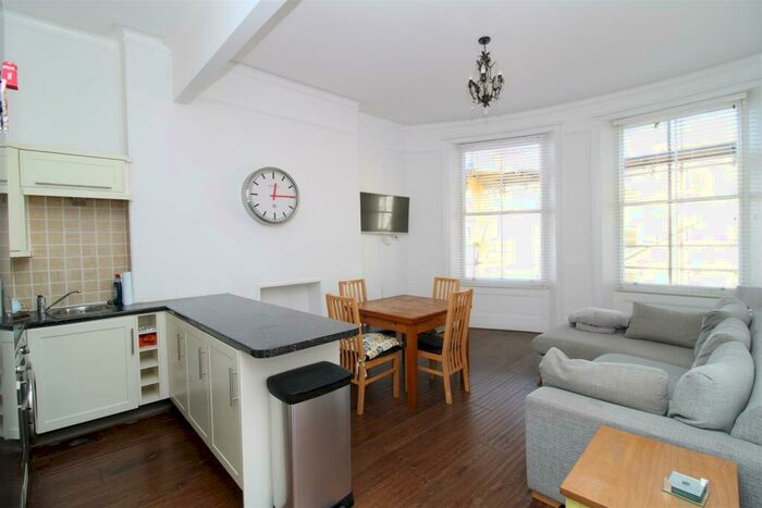 2 Bedroom Flat To Rent In Brunswick Place, Hove, BN3