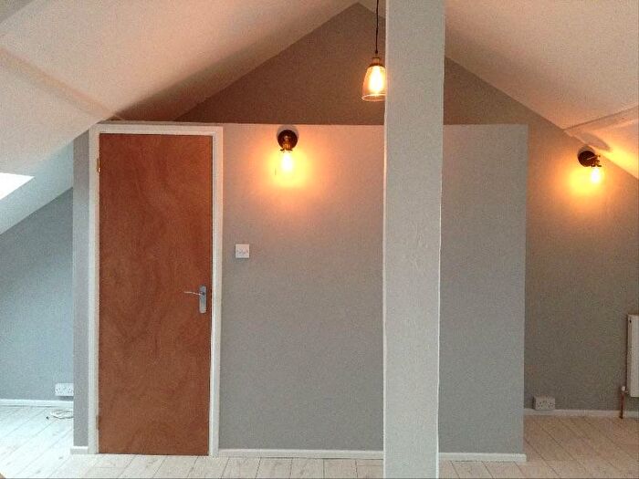 2 Bedroom Flat To Rent In Cambridge Rd, Ford, Plymouth, Devon, PL2