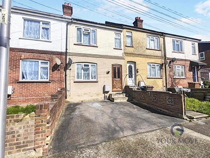 3 Bedroom Terraced House For Sale In Hards Town, Chatham, Kent, ME4