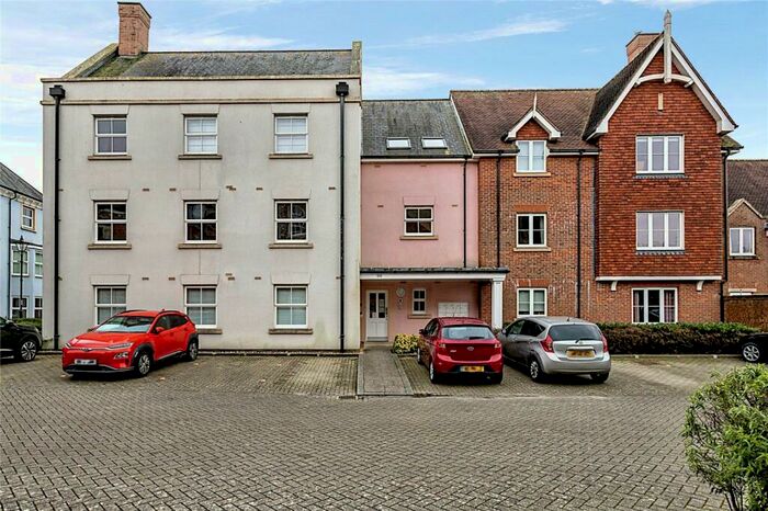 1 Bedroom Apartment To Rent In Chichester, PO19