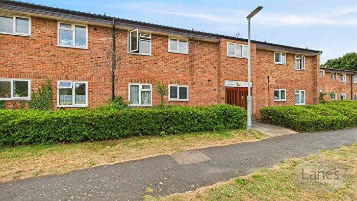 1 Bedroom Flat For Sale In Wellers Grove, Cheshunt, Waltham Cross, EN7