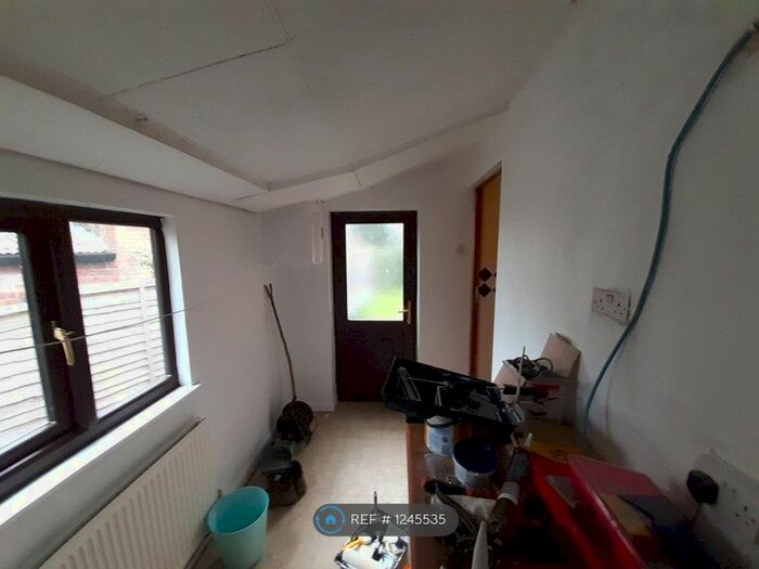 2 Bedroom Semi-Detached House To Rent In Beech Drive, Ellesmere SY12