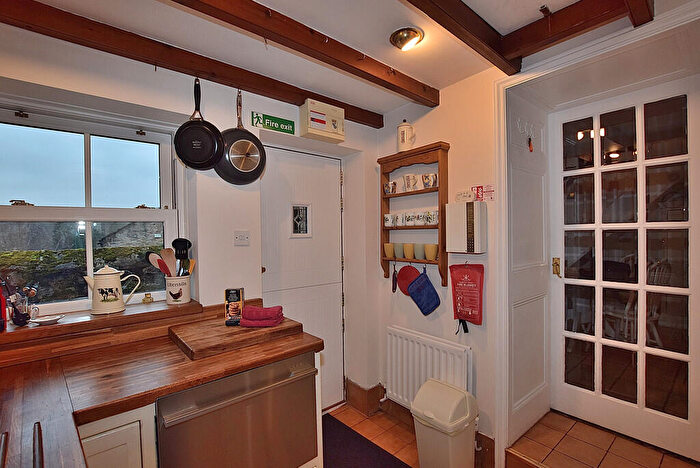 2 Bedroom Cottage For Sale In Waterloo Street, Richmond, DL10