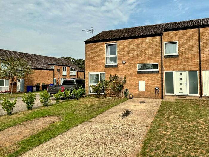 3 Bedroom House To Rent In Lancewood Walk, Lakenheath, Brandon, IP27