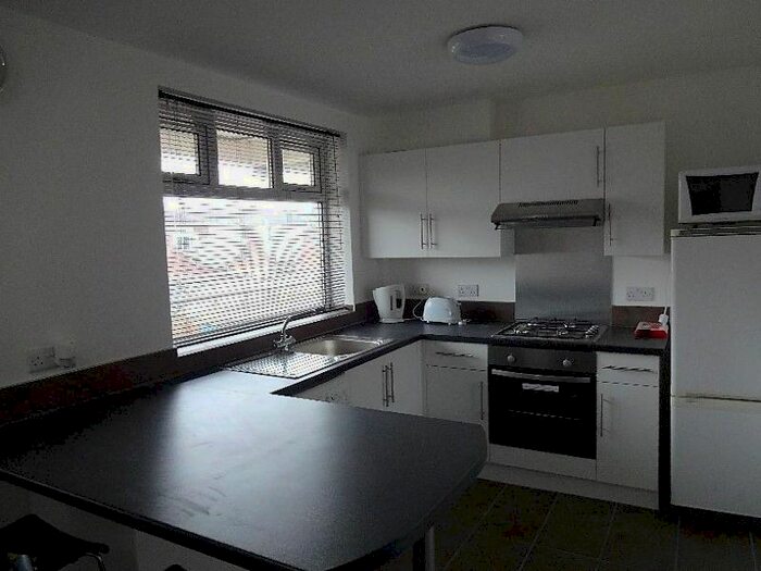 2 Bedroom Property To Rent In Berkeley Precinct, Ecclesall Road, S11