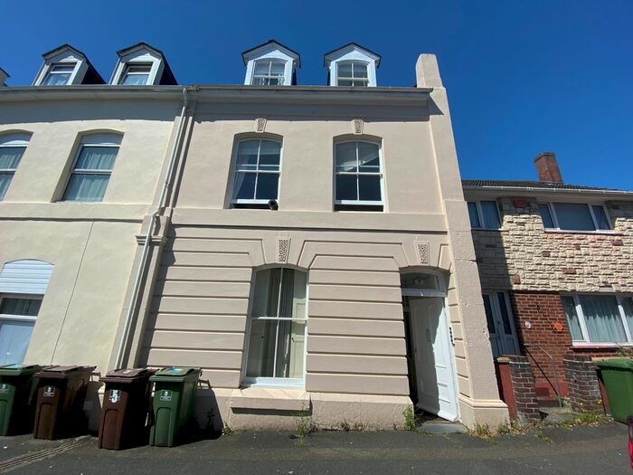 2 Bedroom Flat To Rent In Benbow Street, Stoke, Plymouth, PL2