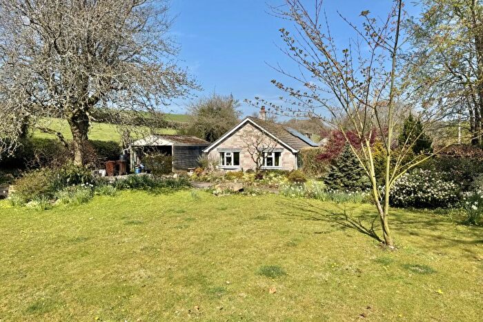 2 Bedroom Bungalow For Sale In Oaklea, Withielgoose Mills, PL30