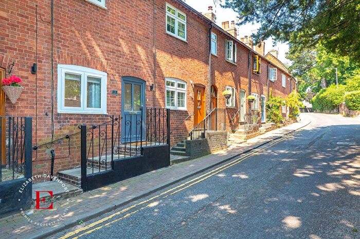 2 Bedroom Cottage For Sale In Fieldgate Lane, Kenilworth, CV8