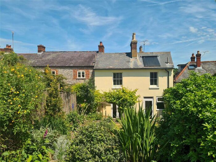 3 Bedroom End Of Terrace House To Rent In Alresford, Hampshire, SO24