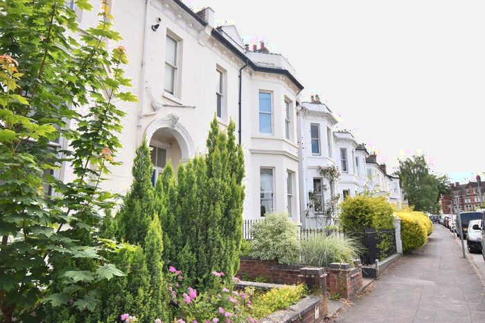 5 Bedroom Semi-Detached House To Rent In Church Hill, Leamington Spa, CV32