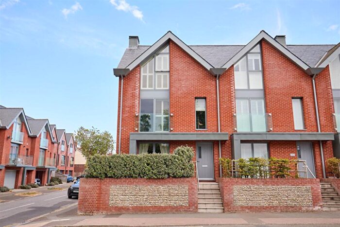 4 Bedroom Town House For Sale In Plot, Lords Terrace, IP18