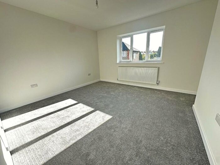 2 Bedroom Semi-Detached House For Sale In Brookland Road, Northampton, NN1