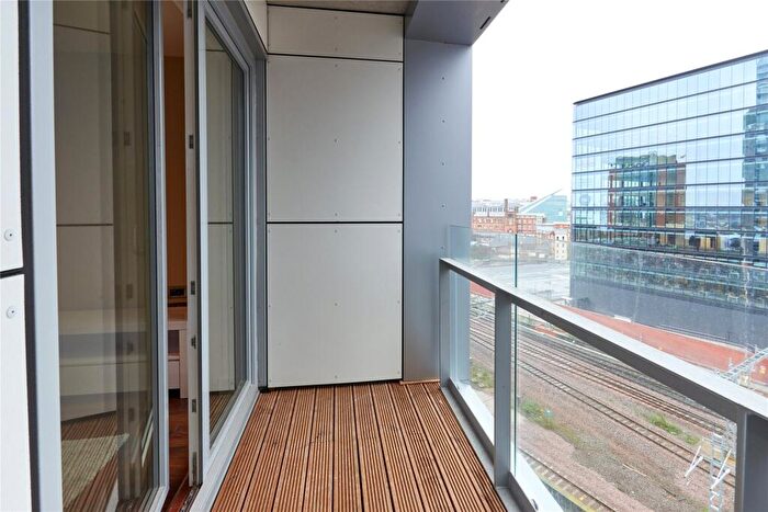 2 Bedroom Apartment To Rent In Greengate Salford, M3