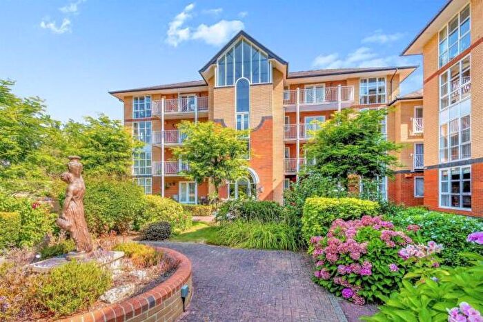 1 Bedroom Flat To Rent In Albany Park Court, Winn Road, Southampton, SO17