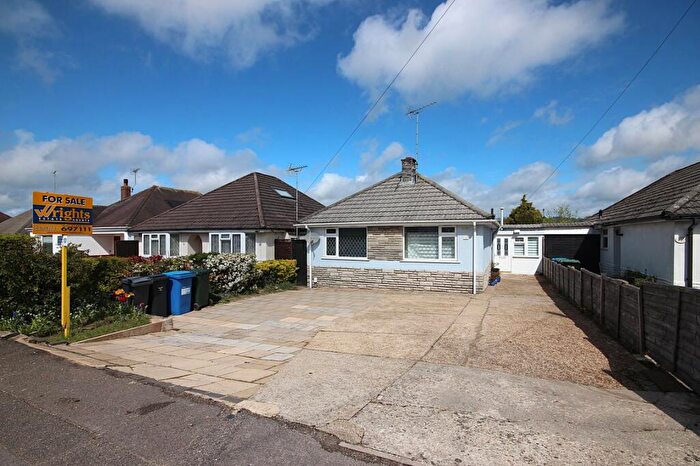 4 Bedroom Bungalow For Sale In Sopers Lane, Poole, Dorset, BH17