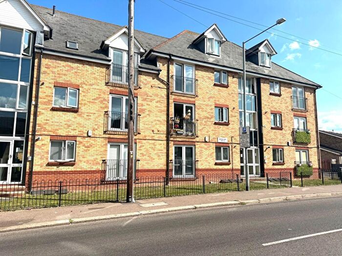 2 Bedroom Flat For Sale In Flat, Partridge Court, Southend Road, Stanford-Le-Hope, SS17
