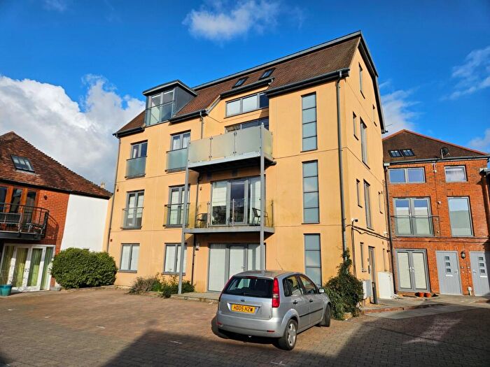 2 Bedroom Apartment For Sale In Brown Street, Salisbury, Wiltshire, SP1