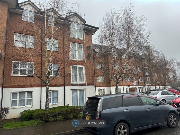 1 Bedroom Flat To Rent In Lavender Place, Ilford, IG1
