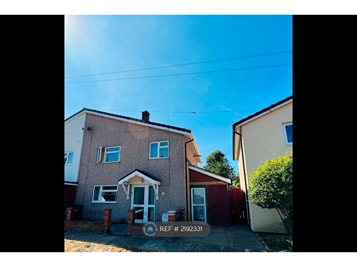 3 Bedroom Semi-Detached House To Rent In Hyde Green, Stevenage, SG2