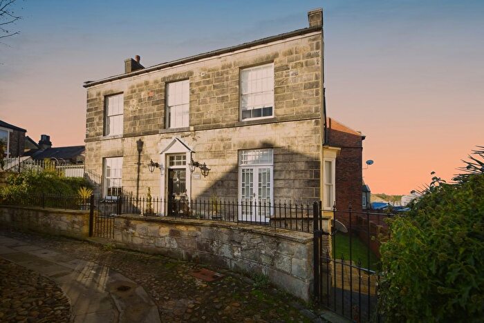 4 Bedroom Link Detached House For Sale In Berrys Avenue, Knaresborough, North Yorkshire, HG5