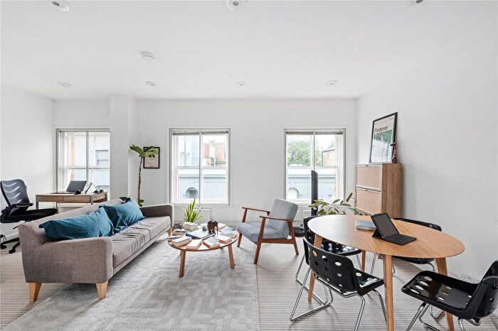 1 Bedroom Flat For Sale In Islington Park Street, London, N1