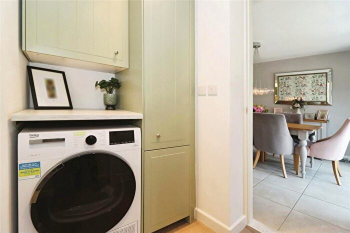 4 Bedroom Detached House For Sale In Viola Way, Lyde Green, Bristol, BS16