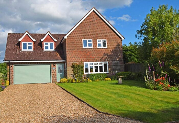 4 Bedroom Detached House For Sale In Alton Road, South Warnborough, Hook, Hampshire, RG29