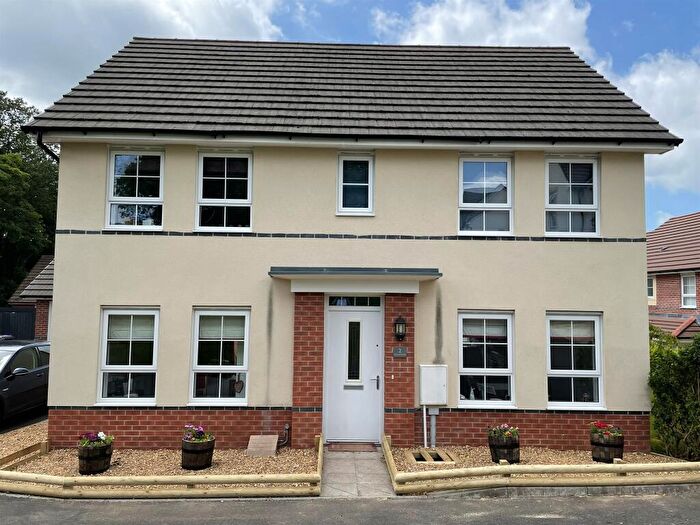 4 Bedroom Detached House For Sale In John Jobbins Way, Penygarn, Pontypool, NP4