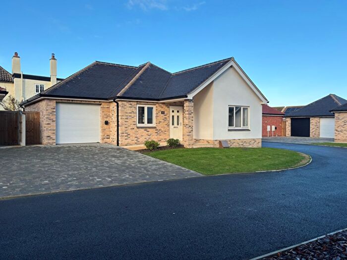 2 Bedroom Detached Bungalow To Rent In Turpins Lane, Kirby Cross, Frinton-On-Sea, CO13