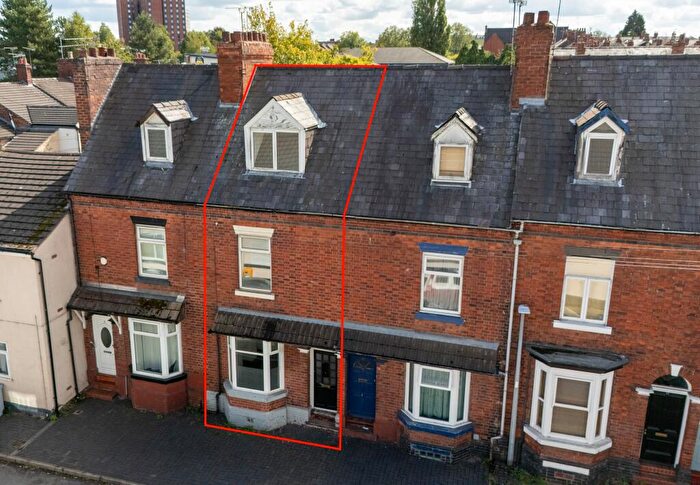 3 Bedroom Terraced House For Sale In Brook Street, Crewe, CW2