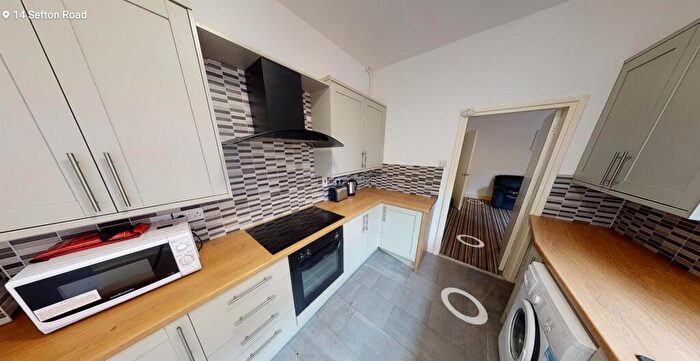 4 Bedroom Terraced House To Rent In Sefton Road, Birmingham, B16