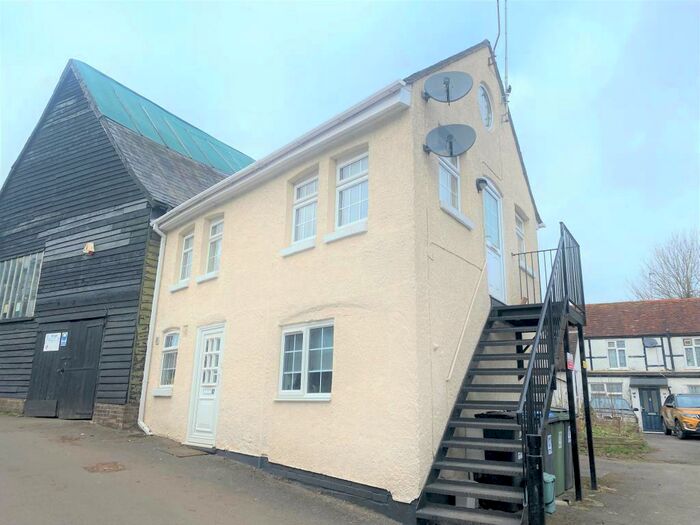 Studio To Rent In Parsonage Place, Tring, HP23