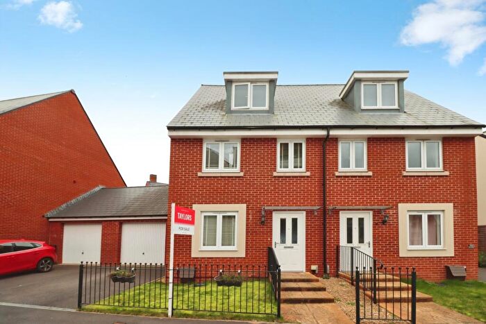 4 Bedroom Semi Detached House For Sale In Edward Parker Road, Bristol, Avon, BS16