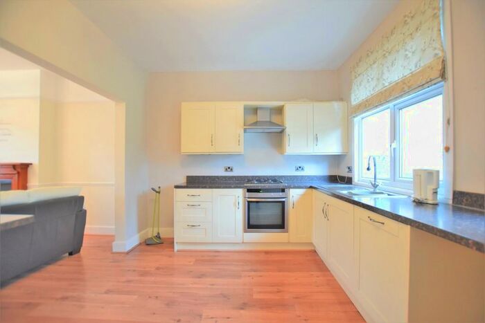 4 Bedroom End Of Terrace House To Rent In Brandville Gardens, Barkingside, IG6