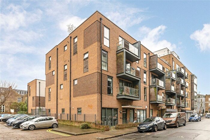 1 Bedroom Flat To Rent In Carlton Grove, London, SE15