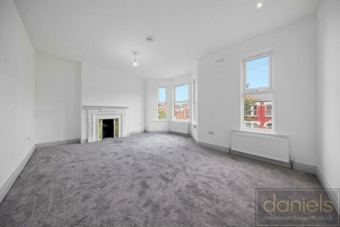 2 Bedroom Flat To Rent In Spezia Road, London, NW10