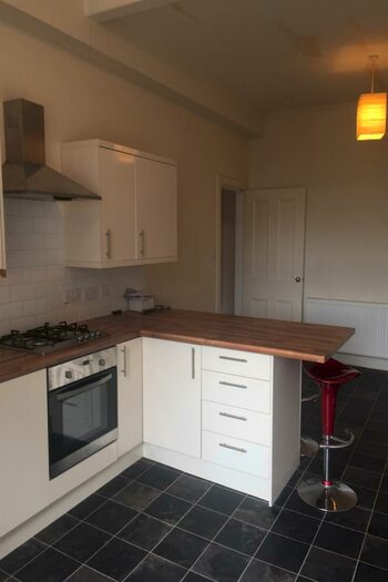 2 Bedroom Flat To Rent In Lorne Street, Edinburgh, EH6