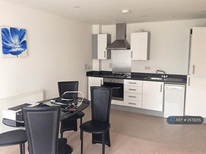 1 Bedroom Flat To Rent In Tay Road, Tilehurst, Reading, RG30
