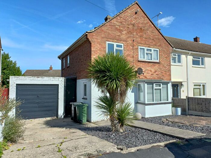 3 Bedroom House To Rent In Chaucer Crescent, Braintree, CM7