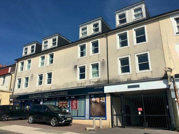 1 Bedroom Apartment To Rent In Grovehill Road, Redhill, RH1