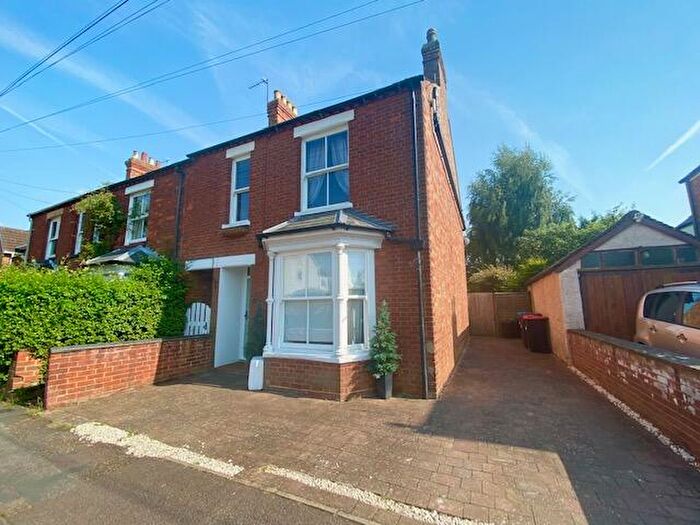 4 Bedroom House To Rent In Theydon Avenue, Woburn Sands, Milton Keynes, MK17