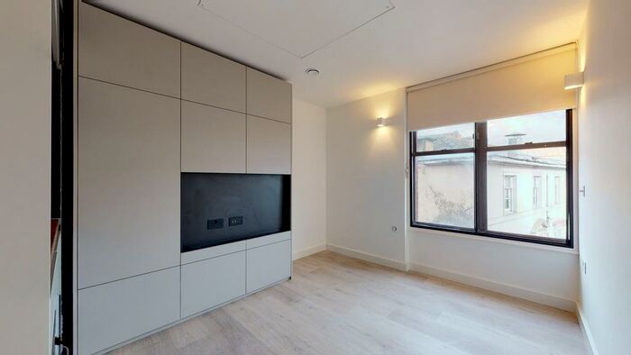 Studio To Rent In George Street, LU1